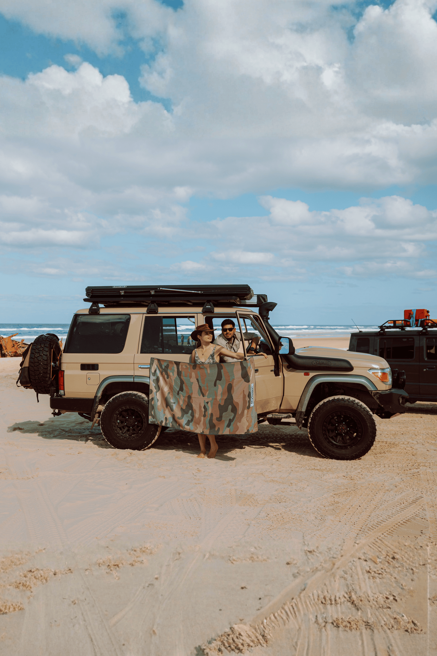 RANGER - Sand Free Magnetic Beach Towel