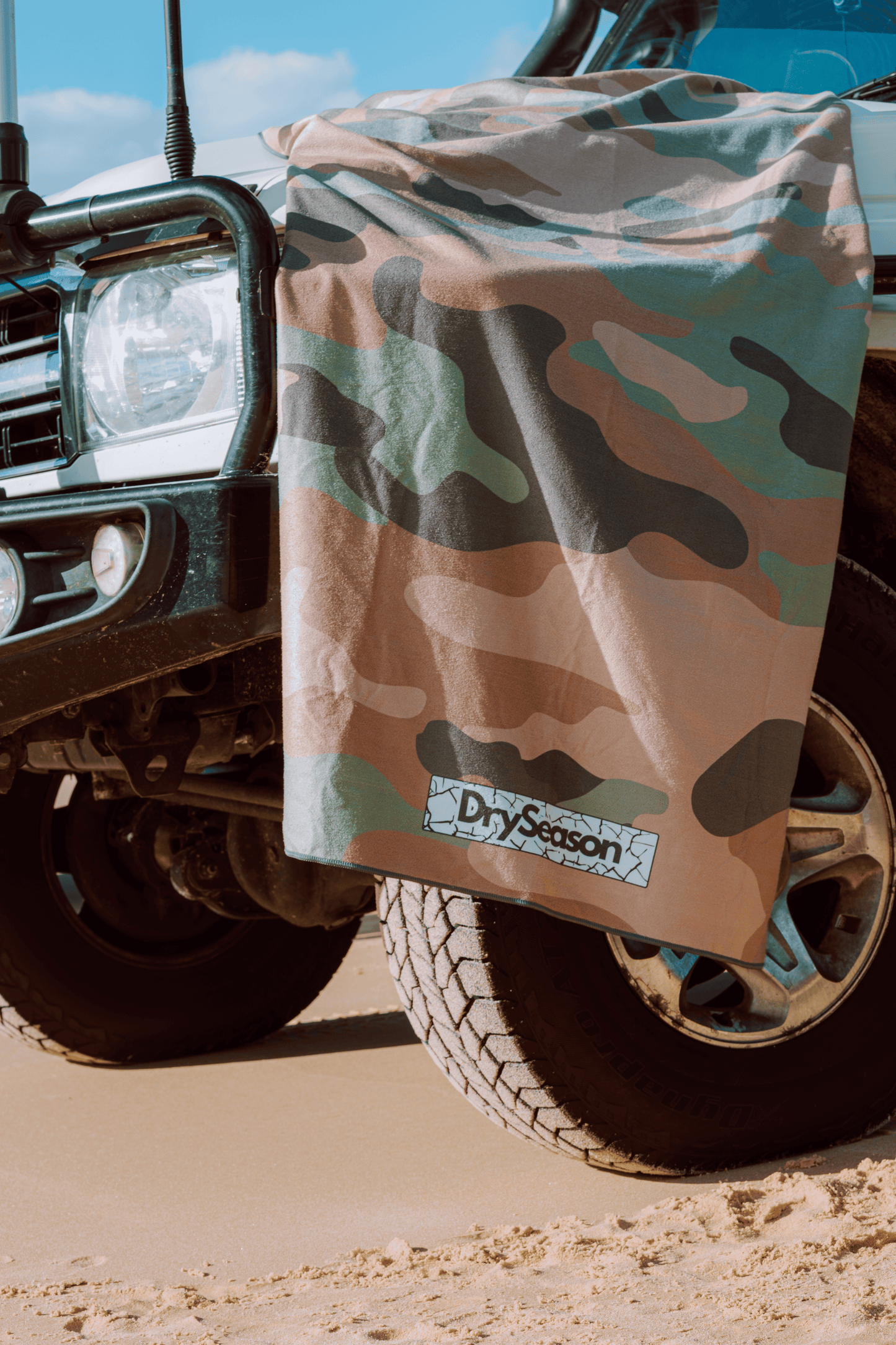 RANGER - Sand Free Magnetic Beach Towel