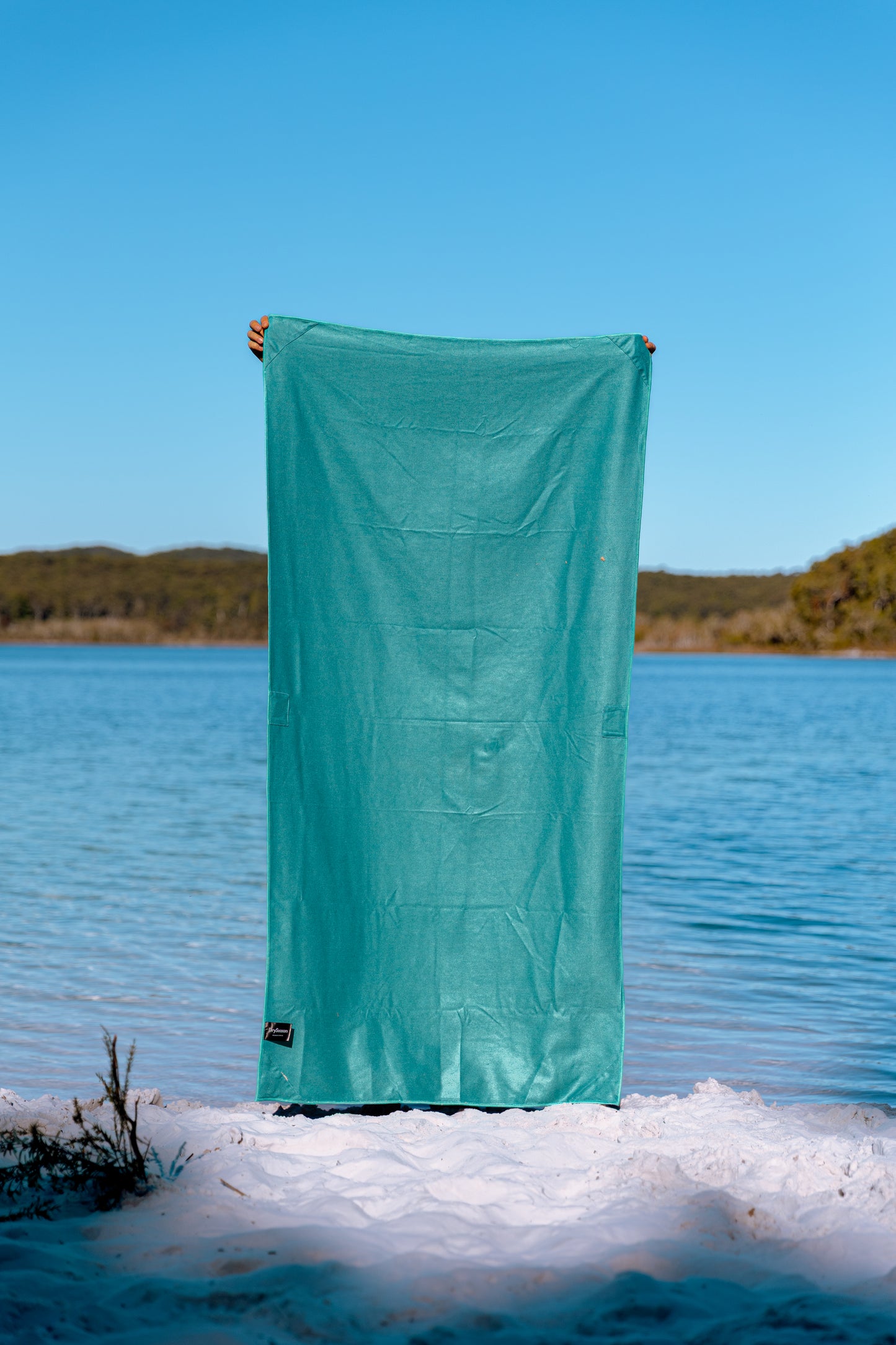BANKSIA - Sand Free Magnetic Beach Towel