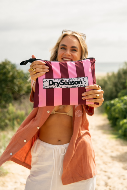 HAVANA - Sand Free Magnetic Beach Towel In Red & Pink