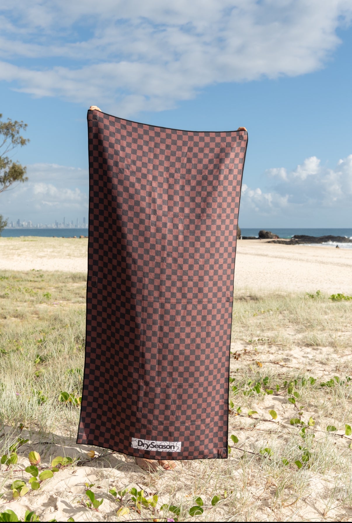 EAST - Sand Free Magnetic Beach Towel In Brown